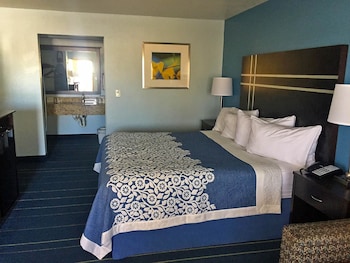 Suite, 1 King Bed, Non Smoking