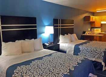 Room, 2 Queen Beds, Smoking