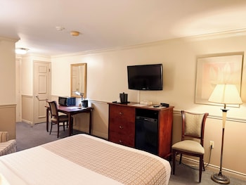 Standard Room, 1 Queen Bed, Pets Not Allowed