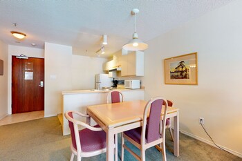 Condo, 1 Bedroom