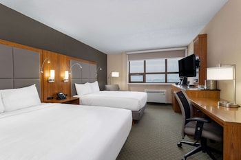 Deluxe Room, 2 Queen Beds, Non Smoking