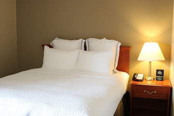 Suite, 1 Queen Bed, Jetted Tub