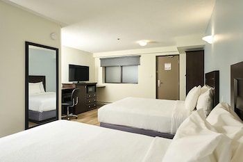 Deluxe Room, 2 Queen Beds
