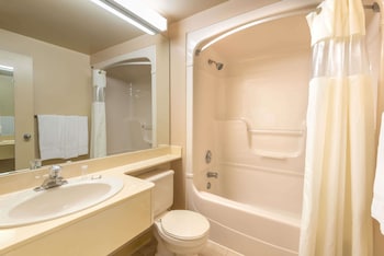 Studio Suite, 1 Queen Bed, Non Smoking