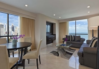 Suite (Primary)