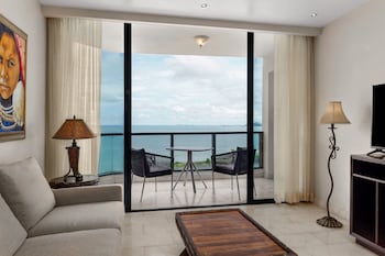 Suite, 1 Bedroom, Club Lounge Access, Ocean View (Dining)