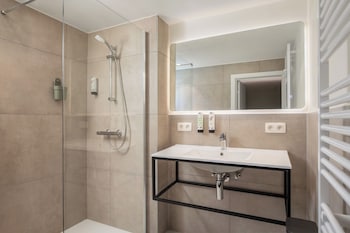 Quad Suite