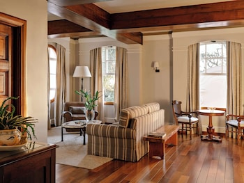 Suite, Tower