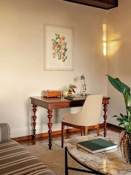 Suite, Tower