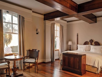 Suite, Tower