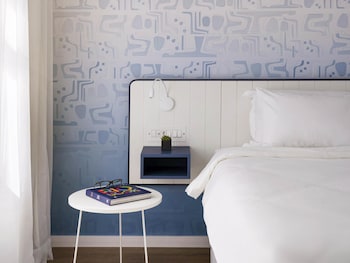 Superior Room (2 Small Double Beds)