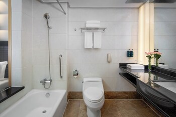 2 Double Premium Lounge Access