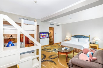 Junior Suite, Multiple Beds (Family)