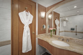Suite, 1 King Bed
