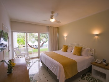 Superior Room, 1 Queen Bed, Garden View