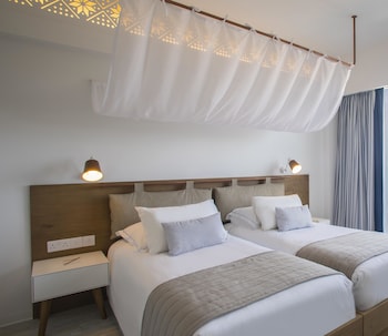 Single Room, Partial Sea View