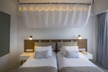 Single Room, Partial Sea View