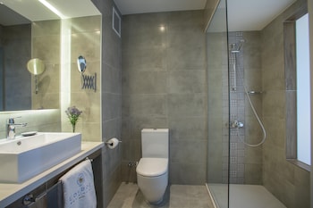 Junior Family Suite Side Sea View with Private Terrace