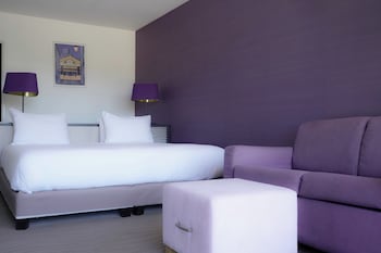 Classic Double Room, City View