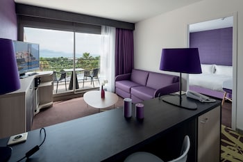 Suite, Sea View