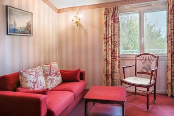 Executive Room, 1 King Bed, Non Smoking, Garden View