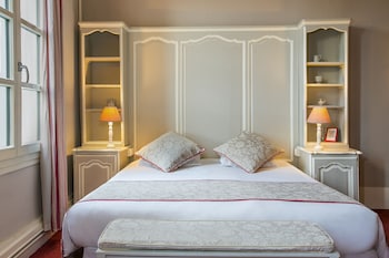 Executive Room, 1 King Bed, Non Smoking, Garden View