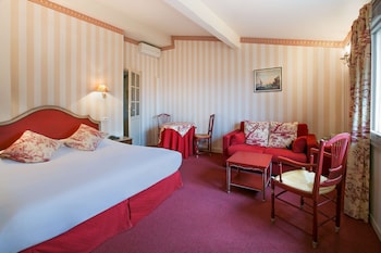 Executive Room, 1 King Bed, Non Smoking, Garden View