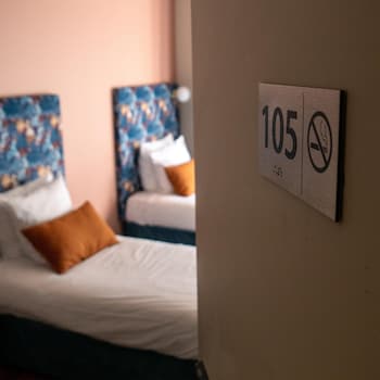 Comfort Room, 2 Twin Beds
