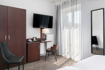 Superior Room, 1 King Bed, Non Smoking