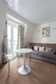 7-junior suite