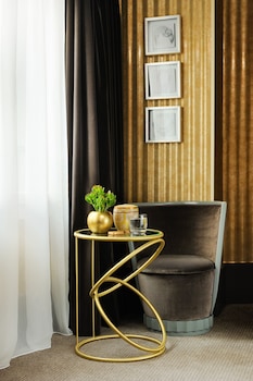 Deluxe Room, Courtyard View