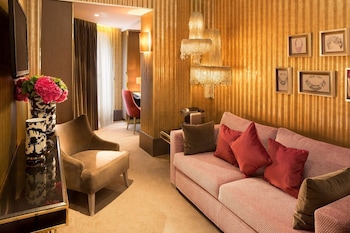 Suite, Balcony