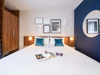 Standard Room, 1 Queen Bed