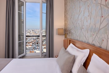 Superior Double Room, City View