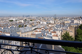 Superior Twin Room, City View