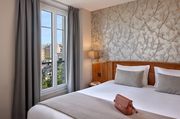 Superior Double Room, City View