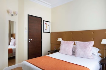 Single Room - Complimentary soft minibar,courtesy tray, Chromecast and digital press