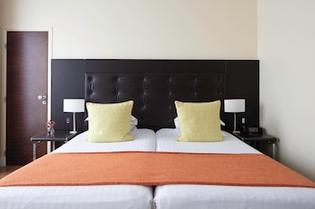 Superior Twin Room - Complimentary soft minibar,courtesy tray, Chromecast and digital press