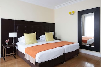 Superior Twin Room - Complimentary soft minibar,courtesy tray, Chromecast and digital press