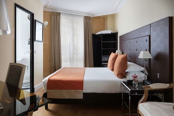Double Room - Complimentary soft minibar,courtesy tray, Chromecast and digital press