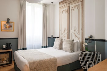 Family Room ( 2 Rooms) - Complimentary soft minibar,courtesy tray, Chromecast and digital press