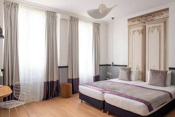 Family Room ( 2 Rooms) - Complimentary soft minibar,courtesy tray, Chromecast and digital press