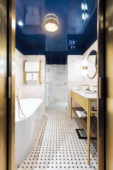 Executive and Junior Suite Connecting room
