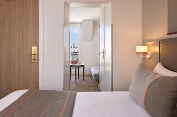 Junior Suite, Eiffel tower view