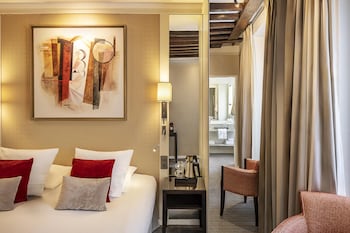 Superior Room, 1 Queen Bed (Larger Room)