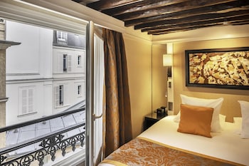 Deluxe Room, 1 Queen Bed (Larger Room)