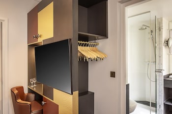 Deluxe Room, 2 Twin Beds (Larger Room)