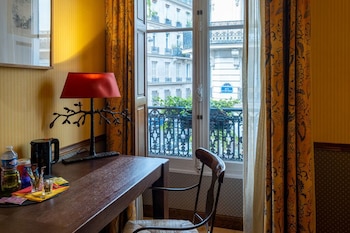 2 Connecting Rooms - 1 Double Room and 1 Twin Room