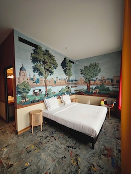 Deluxe Double Room, City View