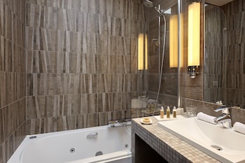 Deluxe Room, Balcony
